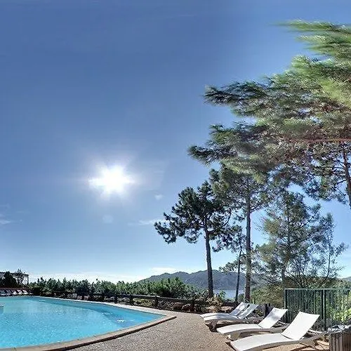 Castell'verde Apartmanhotel 3*